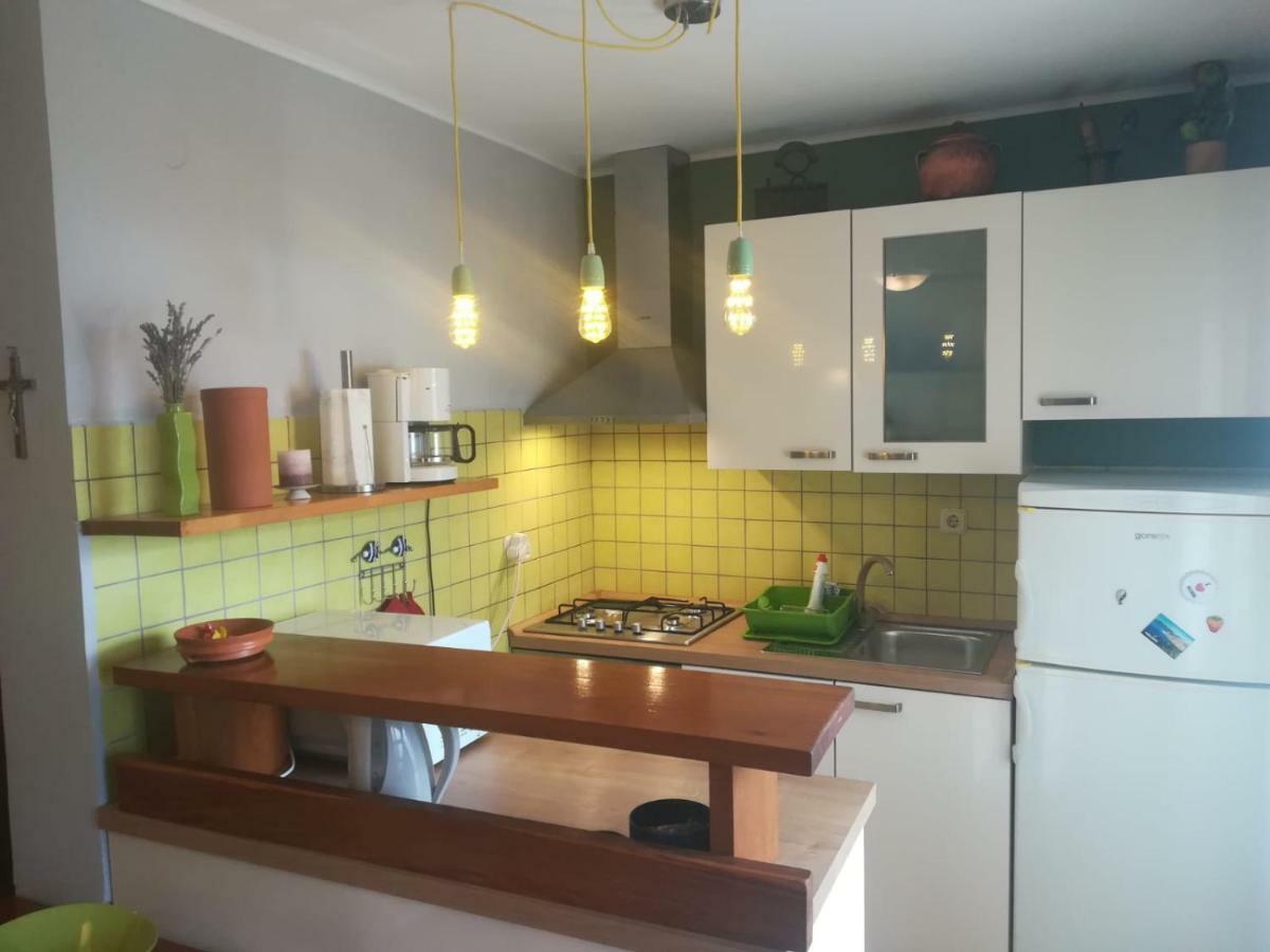 Apartment Matea - 20M From The Beach Cesarica Ngoại thất bức ảnh
